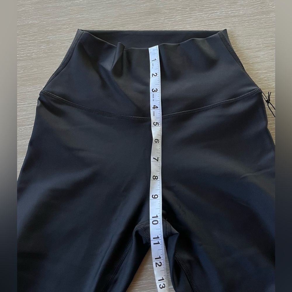 Alo Yoga Women's High-Waist Airlift Leggings - Black / Size S - Picture 13 of 15
